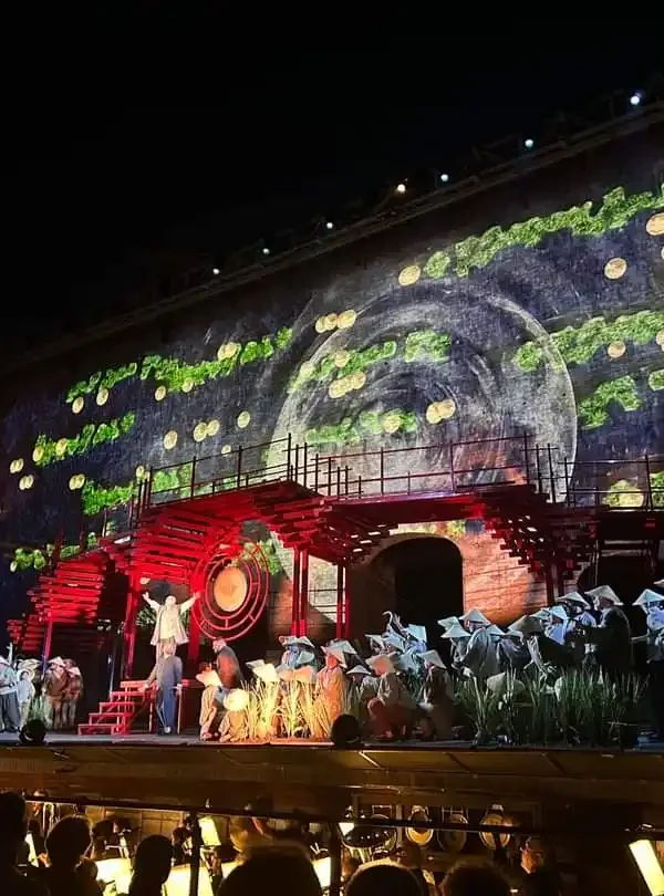 Sferisterio Macerata con Il Trovatore e il Barbiere di Siviglia